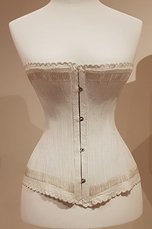About Fashion Kunstgewerbemuseum Berlin Modedesign