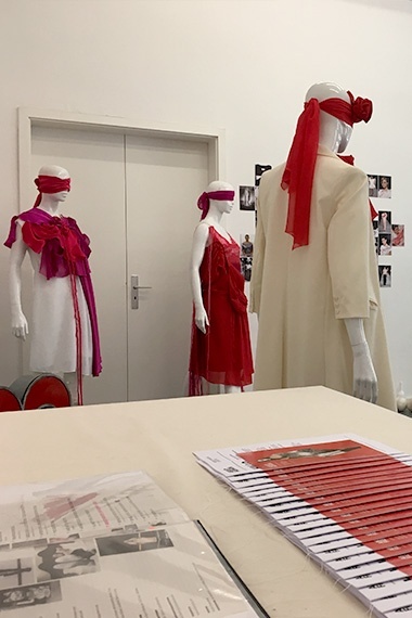 About Fashion Mode, Fashion &amp; Lifestyle Vortrag Modedesign Fashiondesign